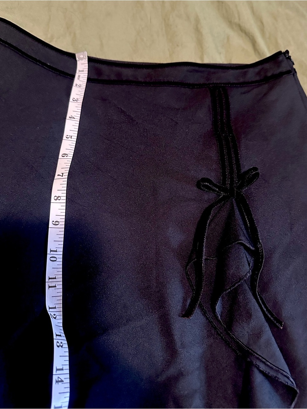 Vintage The Limited Black Skirt with Velvet and Ruffle Accents Size 6 - Picture 3 of 9
